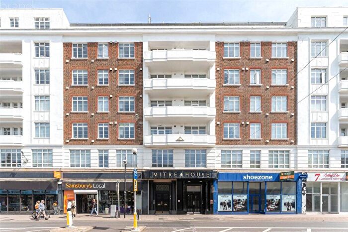 1 Bedroom Flat To Rent In Mitre House, Western Road, Brighton, East Sussex, BN1