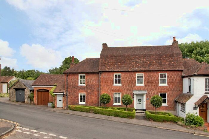 4 Bedroom Semi-Detached House For Sale In High Street, Wrotham, Sevenoaks, Kent, TN15