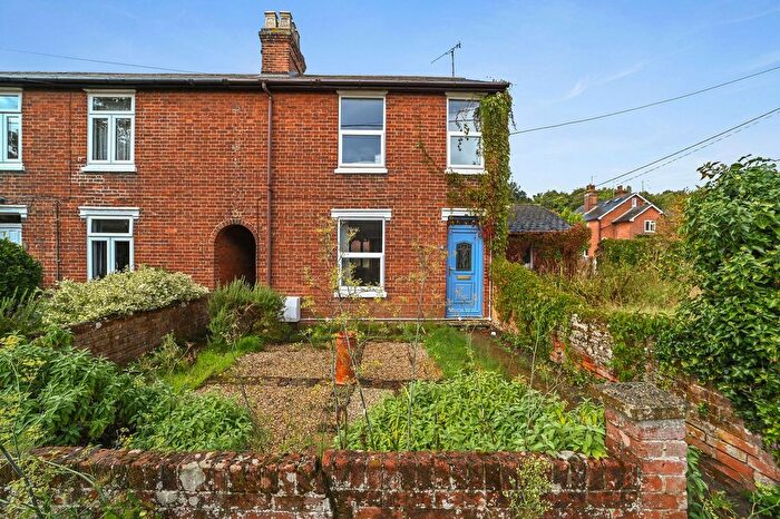 3 Bedroom Terraced House For Sale In Hackney Terrace, Melton, IP12