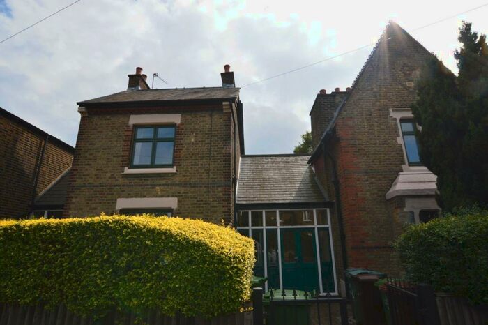 1 Bedroom Flat To Rent In Vestry Road, Walthamstow, E17