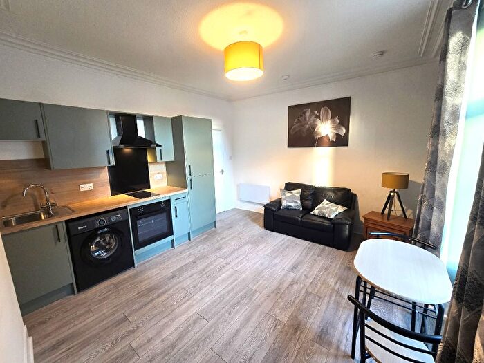 1 Bedroom Flat To Rent In Northfield Place, Rosemount, Aberdeen, AB25