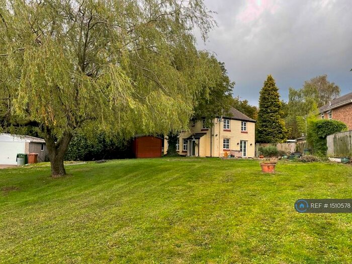 4 Bedroom Detached House To Rent In Castle Hill, Hartley, Longfield, DA3