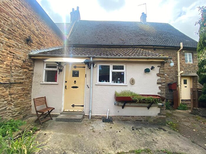 2 Bedroom Cottage To Rent In West Street, Moulton, Northampton, NN3