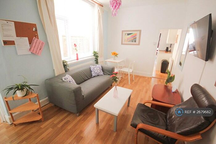 5 Bedroom Terraced House To Rent In Telephone Road, Portsmouth, PO4