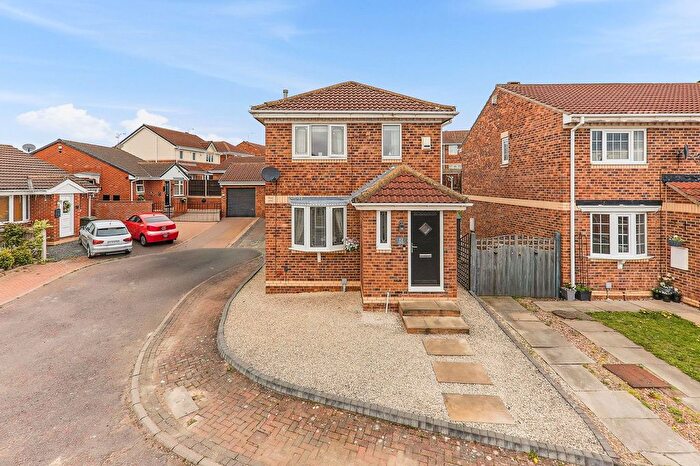 3 Bedroom Detached House For Sale In Fenton Close, South Kirkby, WF9