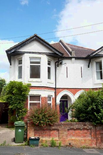 5 Bedroom Property To Rent In Oakhurst Road, Southampton, SO17