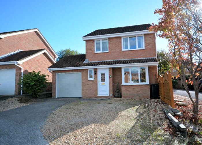 3 Bedroom Detached House For Sale In Godmanston Close, Canford Heath, Poole, Dorset, BH17