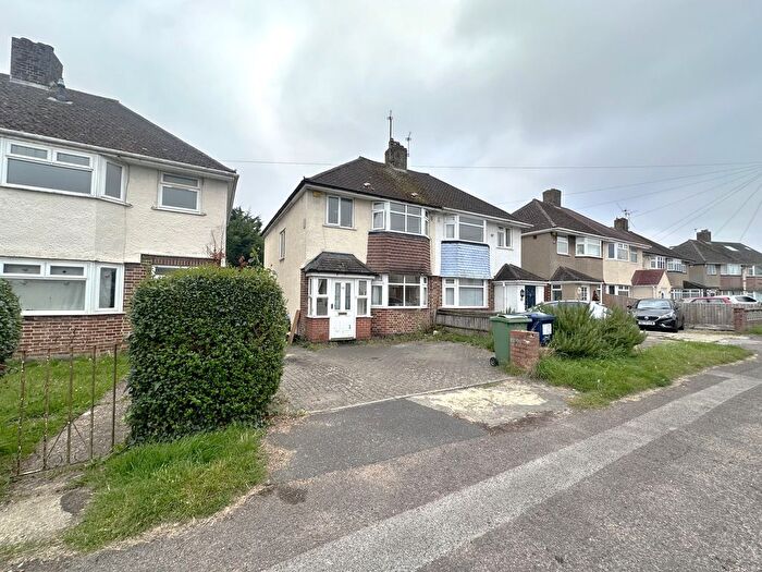 3 Bedroom Property To Rent In Herschel Crescent, Littlemore, Oxford, OX4