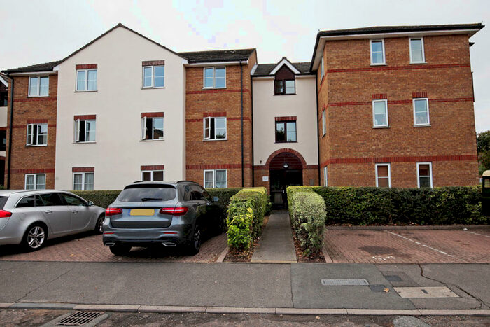 2 Bedroom Flat To Rent In Higham Station Avenue, London, E4