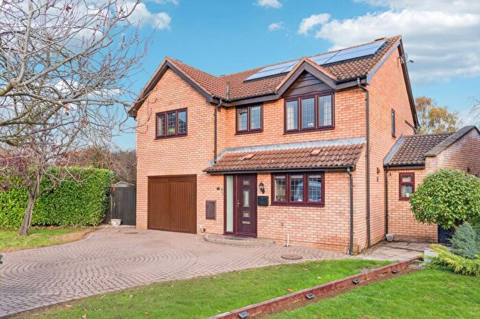 3 Bedroom Detached House For Sale In Farcet Close, Eaton Ford, St Neots, PE19