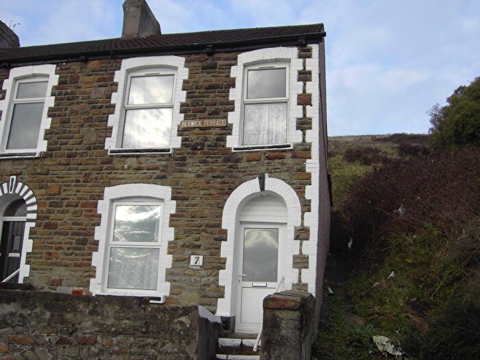 3 Bedroom Terraced House To Rent In Berwick Terrace, Mount Pleasant, Swansea., SA1