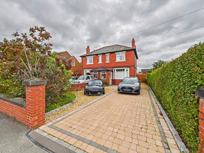 3 Bedroom Semi-Detached House For Sale In Hoole Lane, Chester, CH2