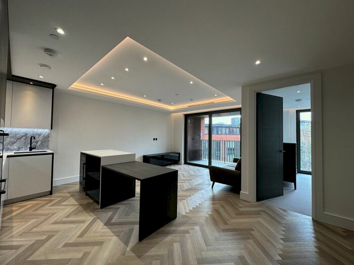 1 Bedroom Flat To Rent In Brigade Court, London, SE1