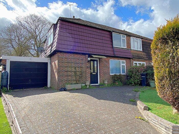 3 Bedroom Semi-Detached House For Sale In Irvine Road, Higham, ME3