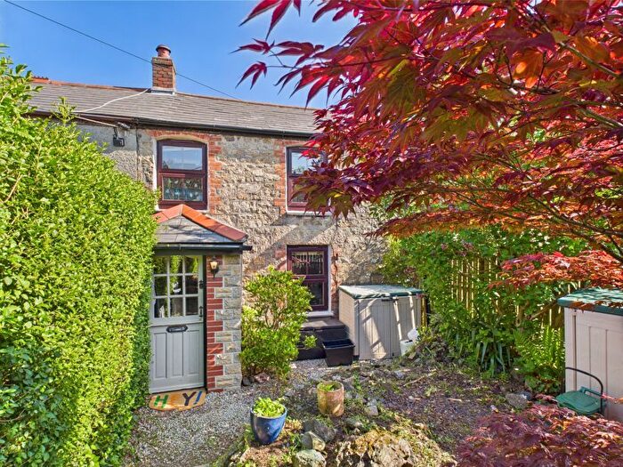 3 Bedroom Cottage For Sale In Weeth Road, Camborne - Mid-Terrace Cottage, TR14