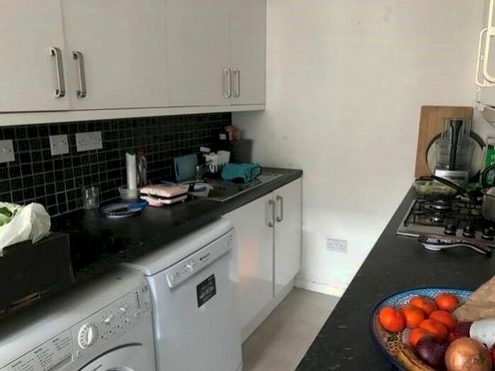 1 Bedroom Flat To Rent In Yeaman Place, Edinburgh, EH11