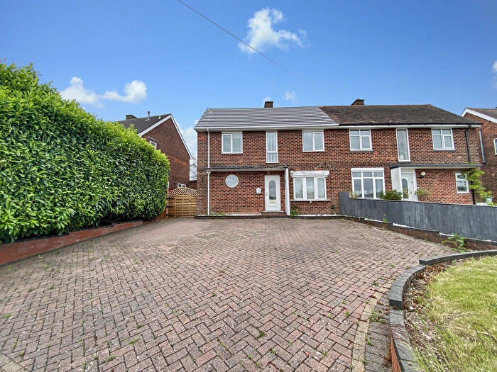 3 Bedroom Semi-Detached House For Sale In Heath Gardens, Solihull, B91