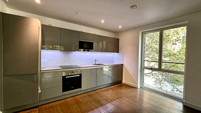 2 Bedroom Apartment To Rent In Siddal Apartments, Heygate Street, London, SE17