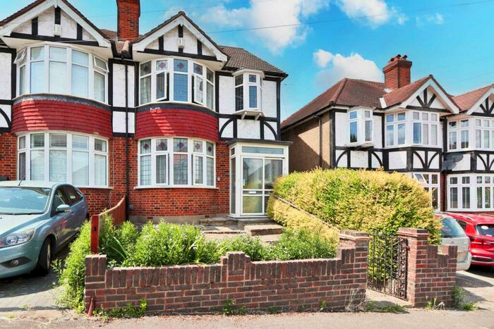 5 Bedroom Semi-Detached House To Rent In Montrose Gardens, Sutton, SM1