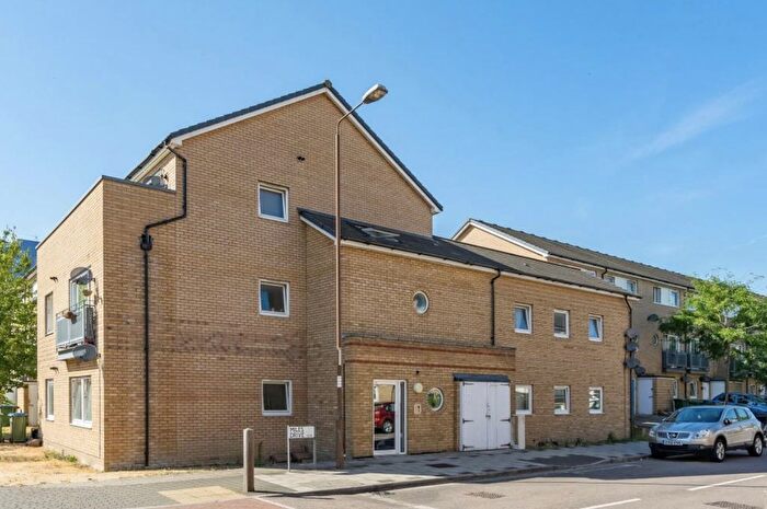 Studio To Rent In Miles Drive, London, SE28