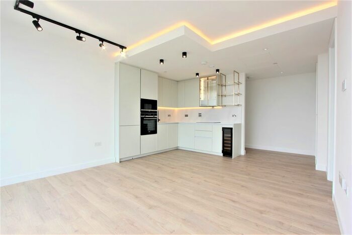 2 Bedroom Flat To Rent In Valencia Tower, Bolinder Place, London, EC1V