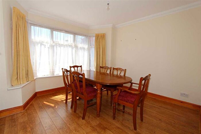 5 Bedroom Semi-Detached House To Rent In Wetheral Drive, Stanmore, HA7