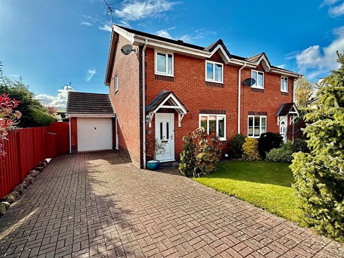 3 Bedroom Semi Detached House For Sale In Aspen Grange, Weston Rhyn, Oswestry, SY10