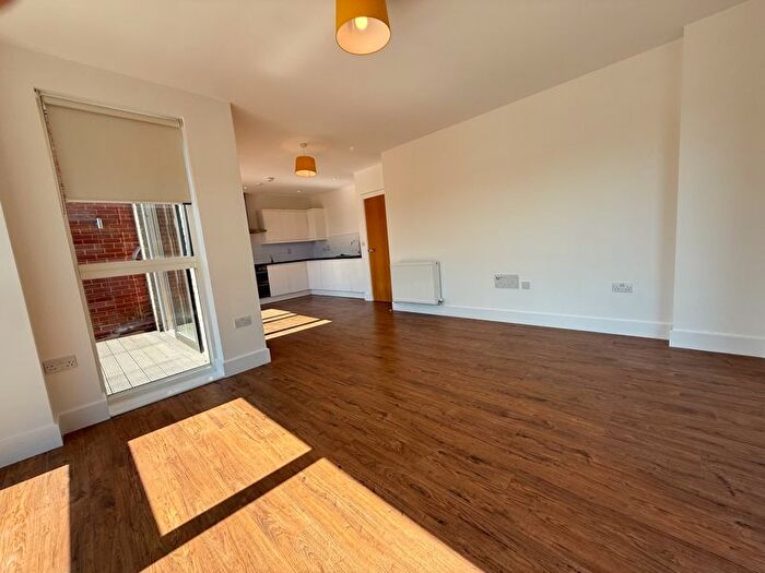3 Bedroom Flat To Rent In Thistleton House, Colindale Gardens, NW9