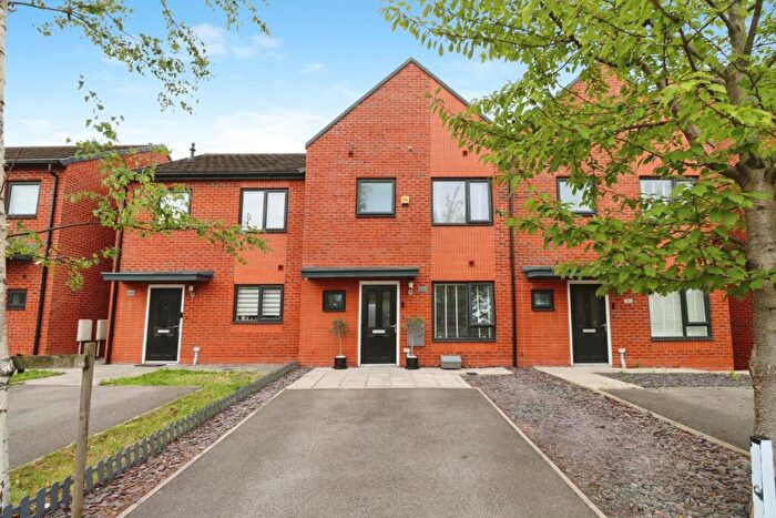 3 Bedroom Town House For Sale In New Chester Road, Rock Ferry, CH42