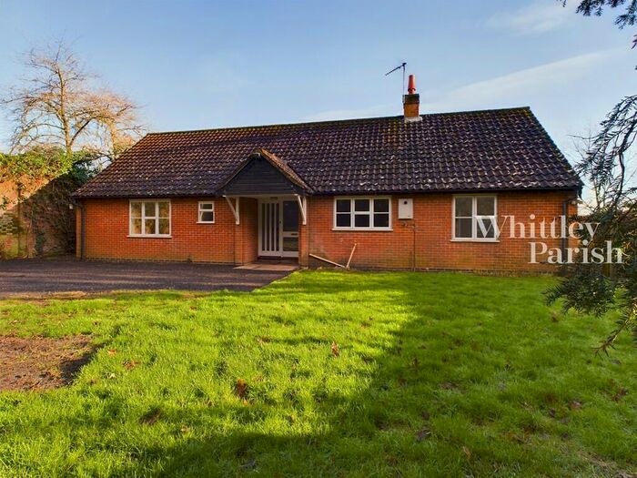 3 Bedroom Detached Bungalow To Rent In Hall Lane, Riddlesworth, IP22