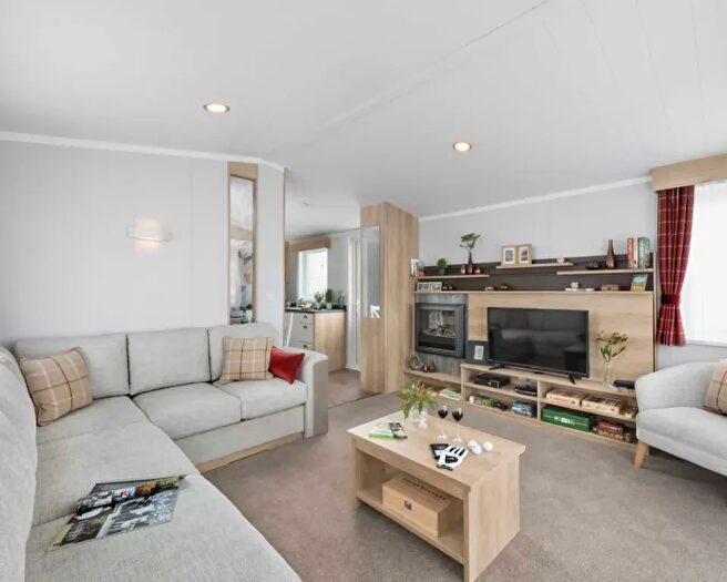 3 Bedroom Park Home For Sale In Shorefield Road, Downton, Lymington, SO41