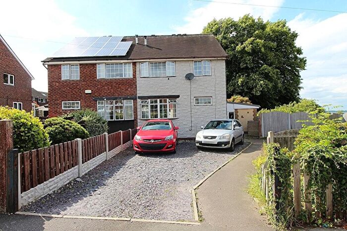 3 Bedroom Semi Detached House For Sale In Creswick Close, Rotherham, S65