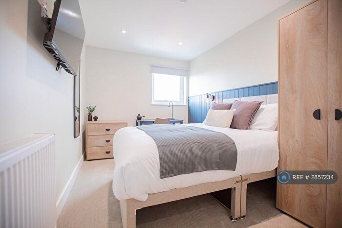 7 Bedroom Terraced House To Rent In New Road, Portsmouth, PO2