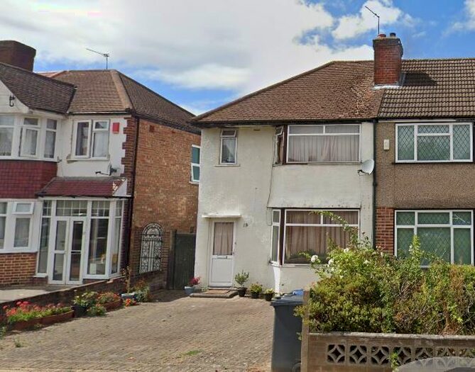 3 Bedroom End Of Terrace House To Rent In Enmore Road, Southall, UB1