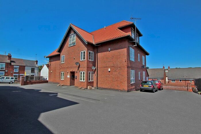 2 Bedroom Flat To Rent In Acacia House, Marhill Road, Carlton, Nottingham, NG4