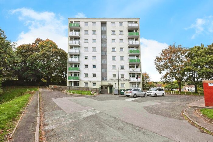 2 Bedroom Flat For Sale In Culmington Road, Birmingham, B31