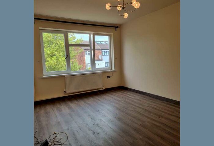 2 Bedroom Flat To Rent In Luther Close, Edgware, Greater London, HA8