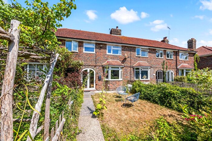 3 Bedroom Terraced House For Sale In Tanyard Lane, Steyning, BN44