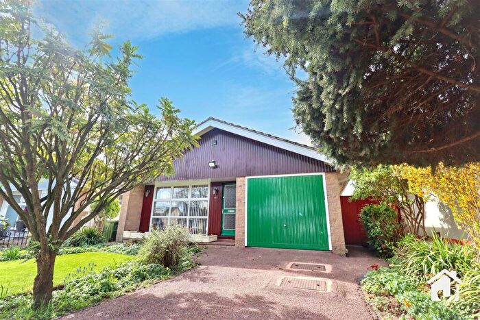 2 Bedroom Detached Bungalow For Sale In Overdale Avenue, Glenfield, Leicester, LE3