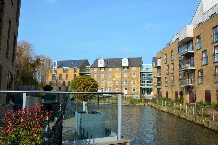 2 Bedroom Apartment To Rent In Kings Mill Way, Denham, Uxbridge, UB9