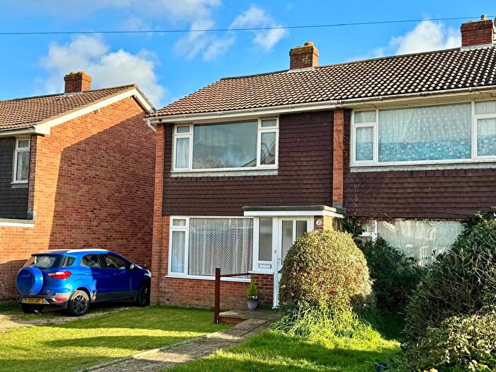 2 Bedroom End Of Terrace House For Sale In River Gardens, Milford On Sea, Hampshire, SO41