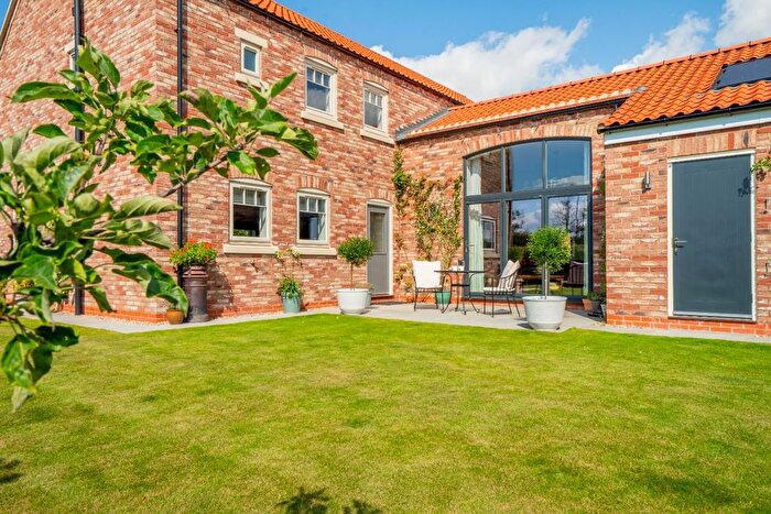 5 Bedroom Detached House For Sale In Heathride, Skipwith, York, YO8