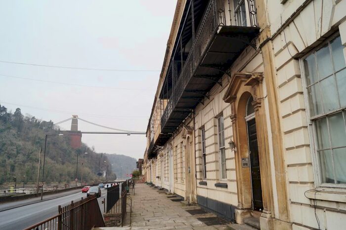 2 Bedroom Apartment To Rent In Hotwell Road, Bristol, BS8