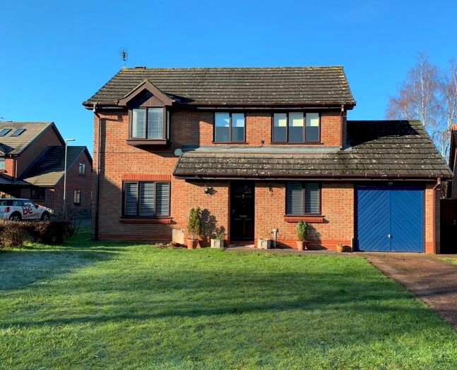 3 Bedroom Detached House To Rent In St Marys Avenue, Bramley RG26