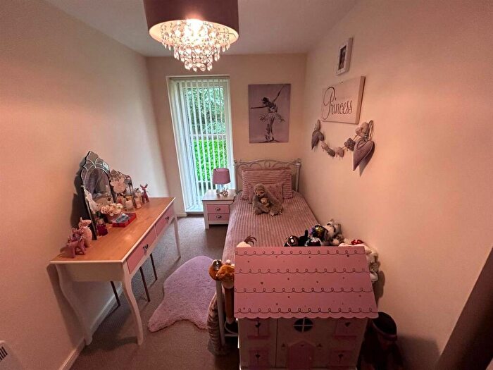 2 Bedroom Apartment To Rent In Hollins Bank Ct, Bolton Road, Blackburn, BB2