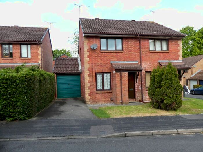 2 Bedroom Semi-Detached House To Rent In Monnow Gardens, West End, Southampton SO18