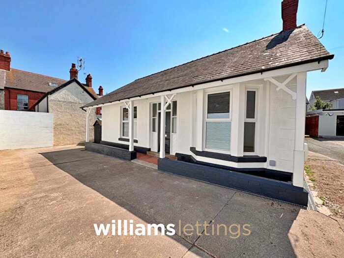 3 Bedroom Detached Bungalow To Rent In Kings Avenue, Prestatyn, LL19