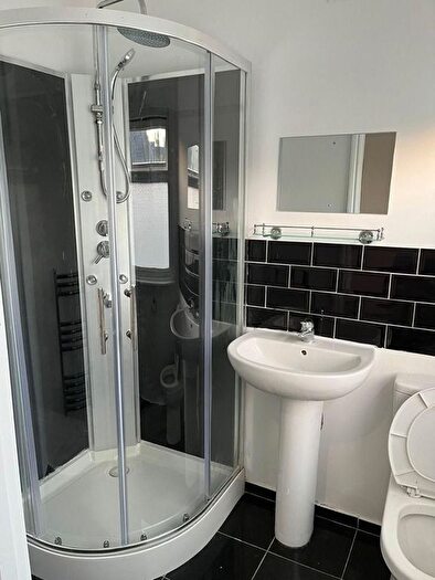 1 Bedroom Studio To Rent In Walpole Road, London, SW19