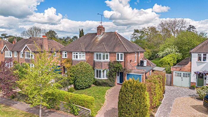 3 Bedroom Semi-Detached House For Sale In Burnham Rise, RG4