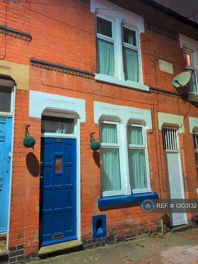 3 Bedroom Terraced House To Rent In Cradock Road, Leicester, LE2